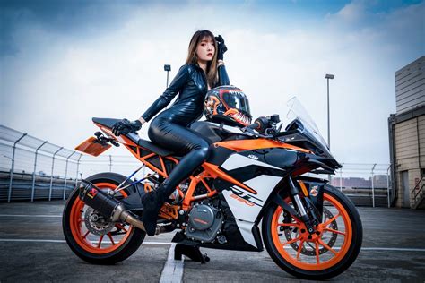 Download Ktm Brunette Asian Motorcycle Model Woman Girls And Motorcycles