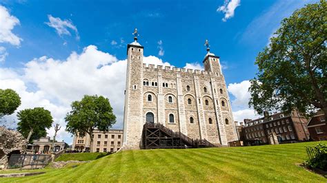 White Tower Tower Of London London Book Tickets And Tours
