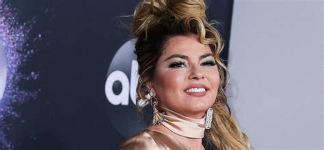 Shania Twain Poses Topless In A Cowboy Hat And Boots News Around The World