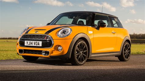 Mini Cooper D 2018 Price Mileage Reviews Specification Gallery