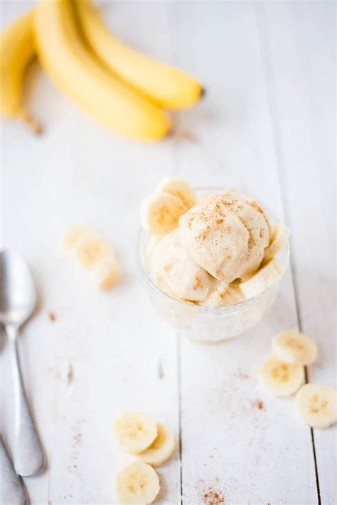 Then i slice the 2 bananas and add them and then finally the nuts and let it run till done. Banana Ice Cream Recipe Without Ice Cream Maker • A Sweet ...