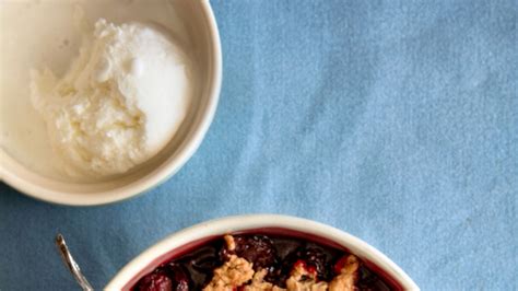 They just aren't biggie like the title says. Quick and Easy Desserts: 5 No-Bake Pies, Cakes, and Tarts ...
