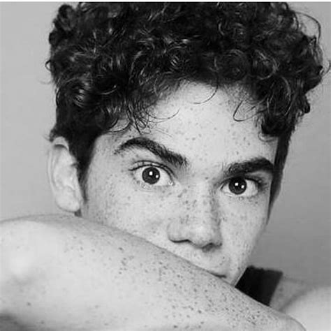 Celebrities react to cameron boyce's tragic death hollywood is mourning the death of cameron boyce. 𝐩𝐢𝐧𝐭𝐞𝐫𝐞𝐬𝐭 ; @𝐚𝐞𝐬𝐭𝐡𝐞𝐭𝐢𝐜𝐥𝐱 | Cameron boyce, Cameron boys ...