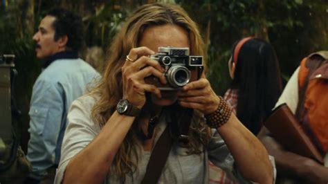 Brie Larson Kong Skull Island Camera Cuisinewoman