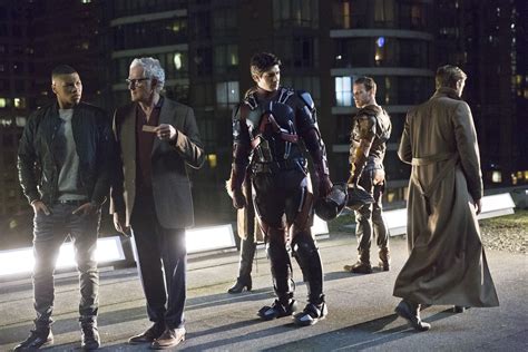 Dcs Legends Of Tomorrow Pilot Review Scifinow The Worlds Best