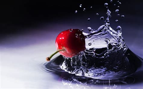 Online Crop Hd Wallpaper Red Cherry Water Drops Macro Squirt Berry The Fruit Splashing