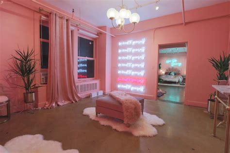 Downtown 80s Neon Pink Loft W Bed And Bathtub Los Angeles Ca