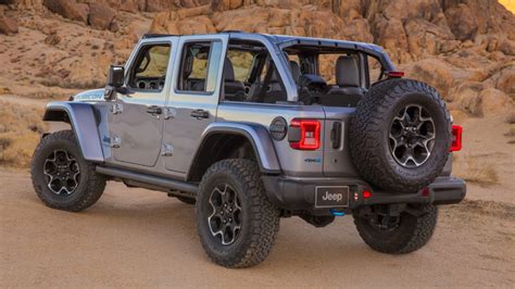 2021 Jeep® Wrangler Unlimited 4xe Named Green Suv Of The Year
