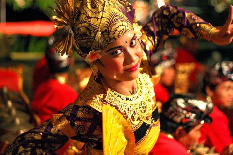Keragaman budaya indonesia berikutnya adalah suku bangsa. Daftar Suku di Indonesia Dari Sabang sampai Merauke ...