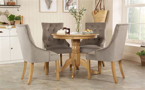 Kingston Round Oak Dining Table With 4 Duke Grey Velvet Chairs