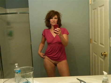 Bottomless Milf Bottomless Vixens Pictures Sorted