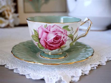 Vintage Aynsley Tea Cup And Saucer Large Pink Cabbage Roses Etsy Tea Cups Aynsley Tea Cup