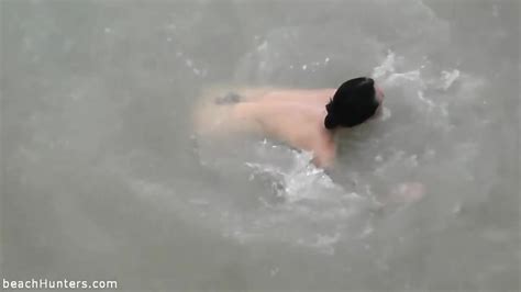 Naked Girl Is Swimming In The Sea Eporner