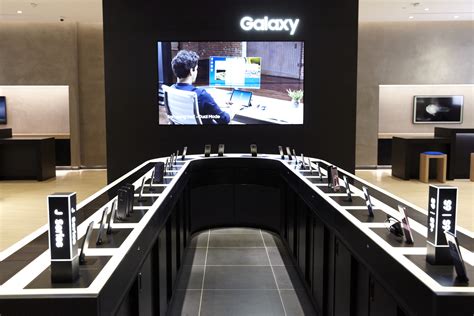 Celebrate 10 Years Of Galaxy At Samsungs New Experiential Retail