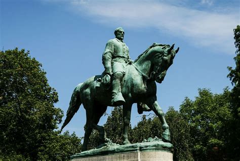 Charlottesvilles Robert E Lee Statue Can Finally Be Removed After 5
