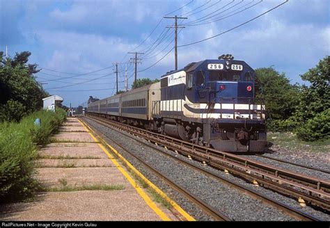 Lirr 256 Long Island Railroad Emd Gp38 2 At East Farmingdale New York