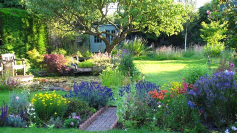 Bekijk op deze pagina landelijke tuinen foto's, landelijke tuinen voorbeelden en doe ideëen op om jouw tuin landelijk te maken. Landelijke Grote Tuin Ideeen