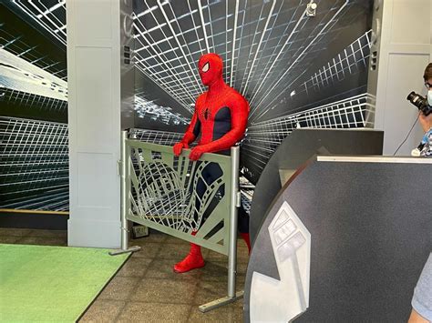Photos Spider Man Indoor Meet And Greet Photo Op Swings Back Into