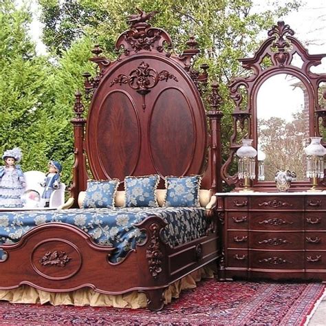 Heres An Example Of Victorian Furniture In The Rococo Revival Style