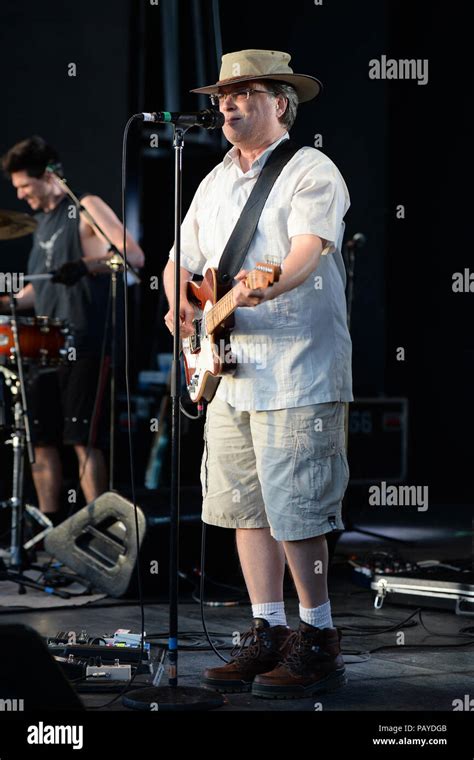 Gordon Gano Of The Violent Femmes Hi Res Stock Photography And Images