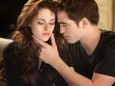 Kristen Stewart Says Filming Epic Twilight Sex Scene Was Agony