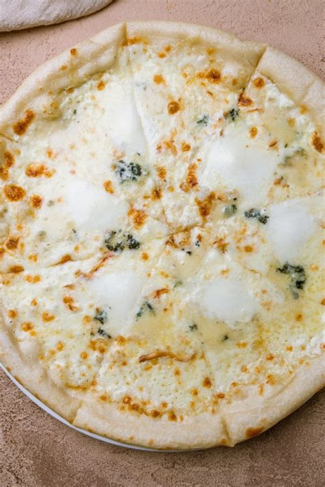 Rich And Creamy White Garlic Pizza Sauce Great Pizza Recipes