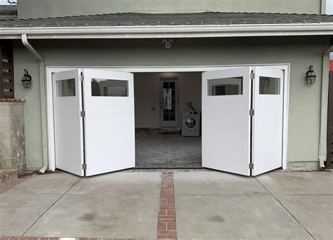 Bifold Garage Doors Services In California Tungsten Royce