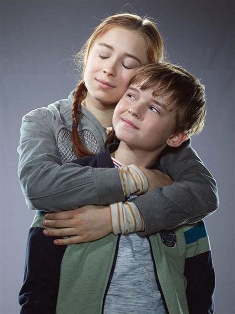 Maxwell Jenkins And Mina Sundwall For Lost In Space TV Series 2018