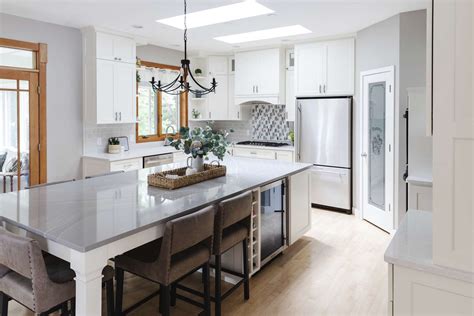 Maximize The Function And Style Of Your Decorating Kitchen Island With