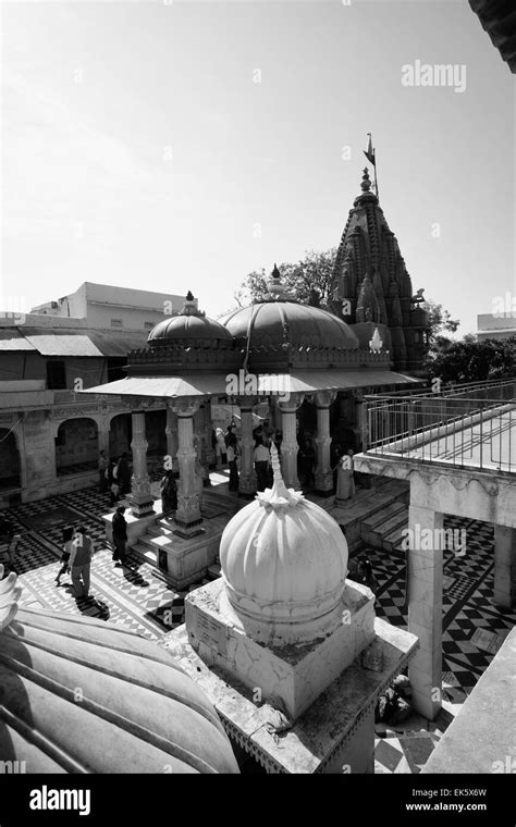 India Rajasthan Pushkar Indian People Praying In An Hindu Temple