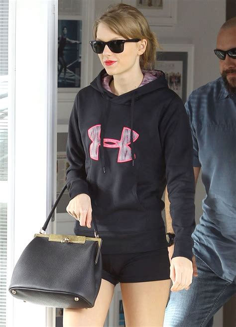 Taylor Swift In Tight Shorts Leaves A Gym In Beverly Hills Hawtcelebs