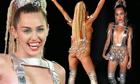 Miley Cyrus Vma Costume
