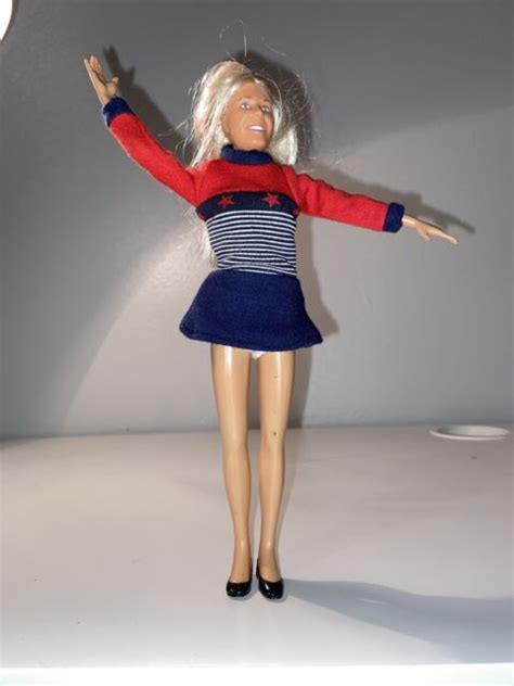 Marcia Brady 9” Poseable Figure Brady Bunch Doll 1998 Exclusive