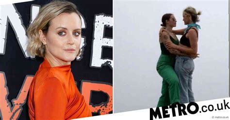 Taylor Schilling Reveals Shes Dating Artist Emily Ritz In Sweet Post