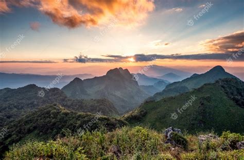 Premium Photo Landscape Of Sunset On Mountain Range In Wildlife