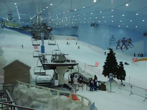 Indoor Ski Area Ski Dubai Mall Of The Emirates Skiing Ski Dubai