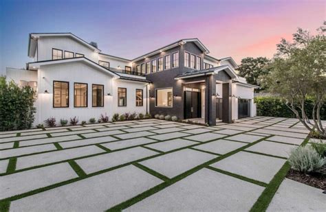 New Construction Modern Farmhouse In Encino Hits Market For 65 Million