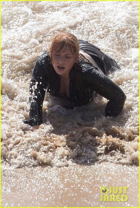 Chris Pratt And Bryce Dallas Howard Get Washed Ashore While Filming Jurassic World 2 Photo