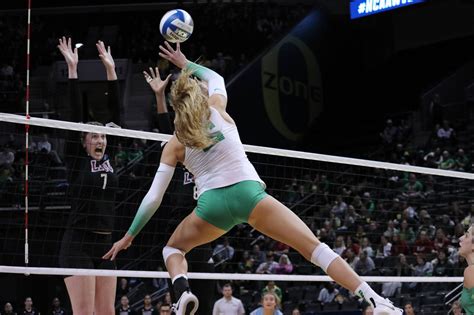 Oregon Volleyball Sweeps Lmu Addicted To Quack