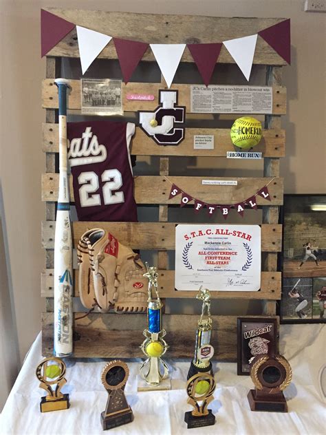 Pallet Photo Gallery Collage Display Decoration For Graduation Party