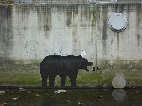 25 Powerful Pieces Of Street Art That Tell The Painful