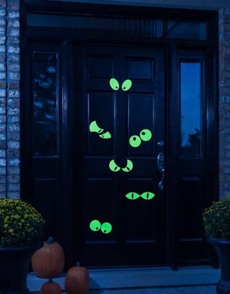 19 Halloween Door Decorating Ideas That Are Hauntingly Awesome
