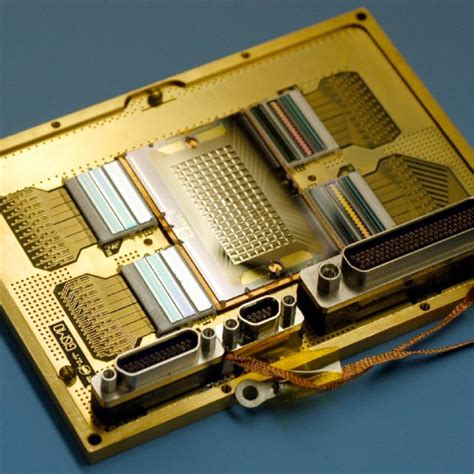The 8×16 Superconducting Bolometer Array Has 2mm Pixels Filling Xx Of