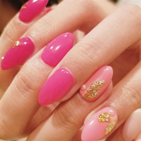 22 popular summer nail colors that'll make the season even brighter. Beliebte Nageldesign-Trends für 2020 und beliebte ...