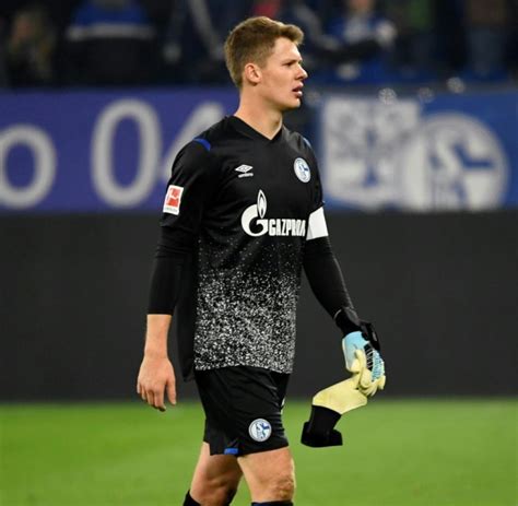 Nübel sieht rot und eintracht frankfurt verliert auf schalke! Fußball: Nübel lehnt Schalke-Angebot endgültig ab - WELT