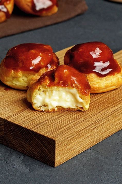 Eggs, powdered sugar, flour, sugar, butter, baking powder, creme anglaise and 1 more. Recipe including course(s): Dessert; and ingredients: corn starch, egg yolk, flour, large egg ...