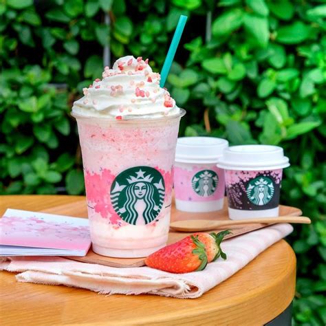 Starbucks New Frappuccino Is Its Wildest Yet With Images Frappuccino Starbucks Starbucks