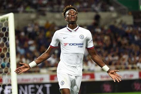 Tammy abraham uudelleentwiittasi mason mount. Chelsea Forward Tammy Abraham dating vlogger Leah Monroe ...