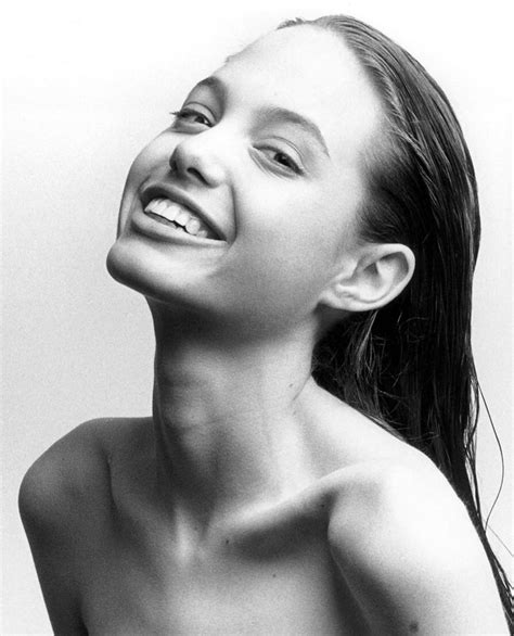 Пин от пользователя A F на доске Angelina Jolie Анджелина джоли Лицо Портрет