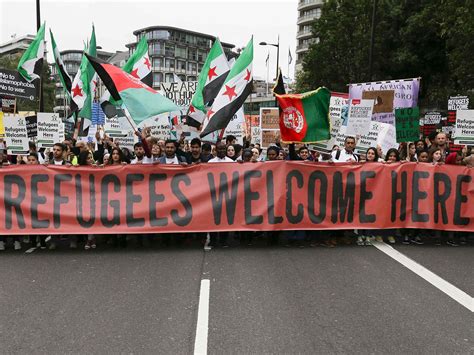 Refugees Welcome Here Protest Thousands March On Downing Street Calling On Uk To Resettle More
